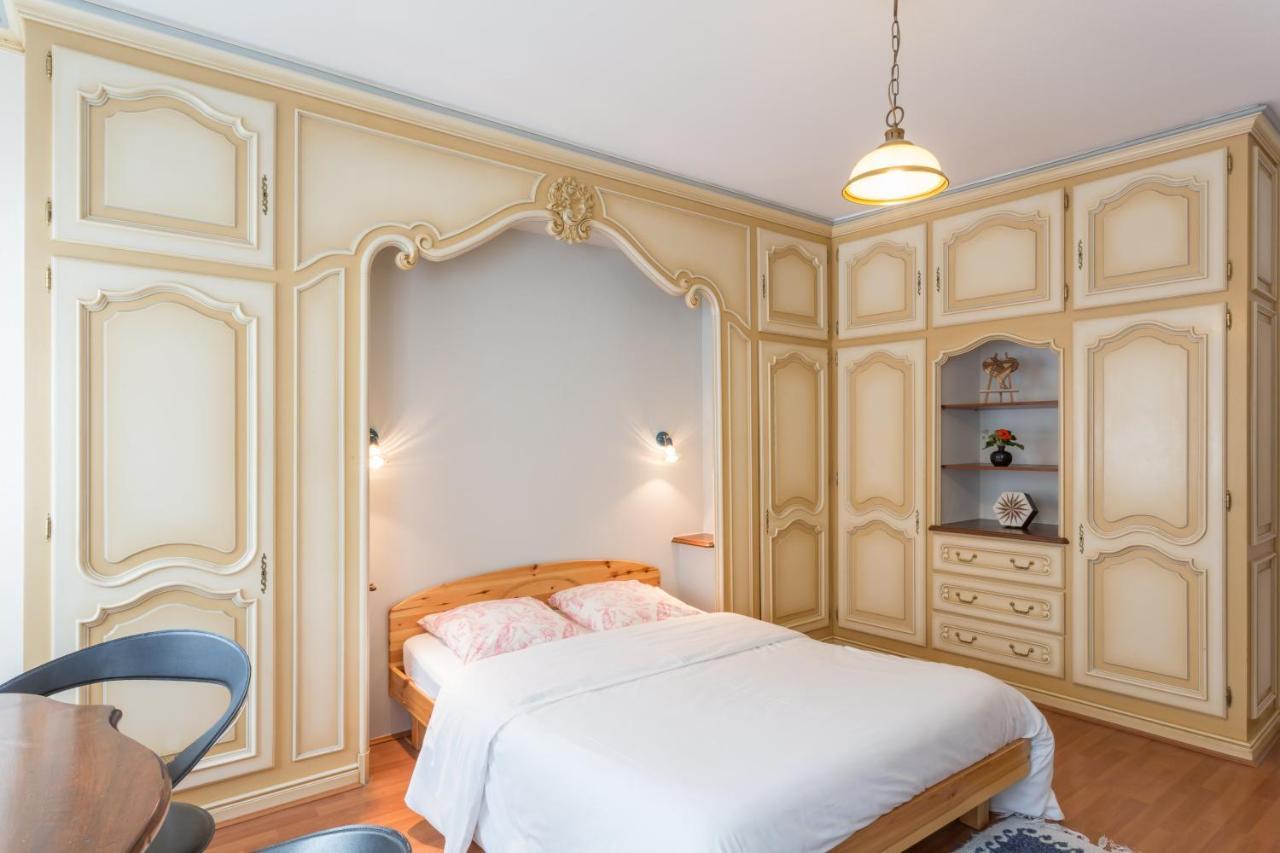 Hotel Restaurant Collin Ferrette エクステリア 写真